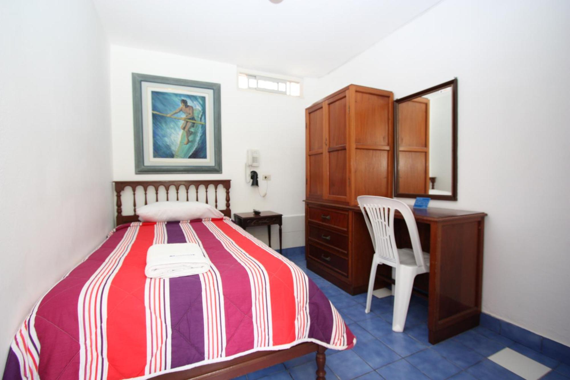 Hotel Bracamonte ฮวนชาโก ภายนอก รูปภาพ