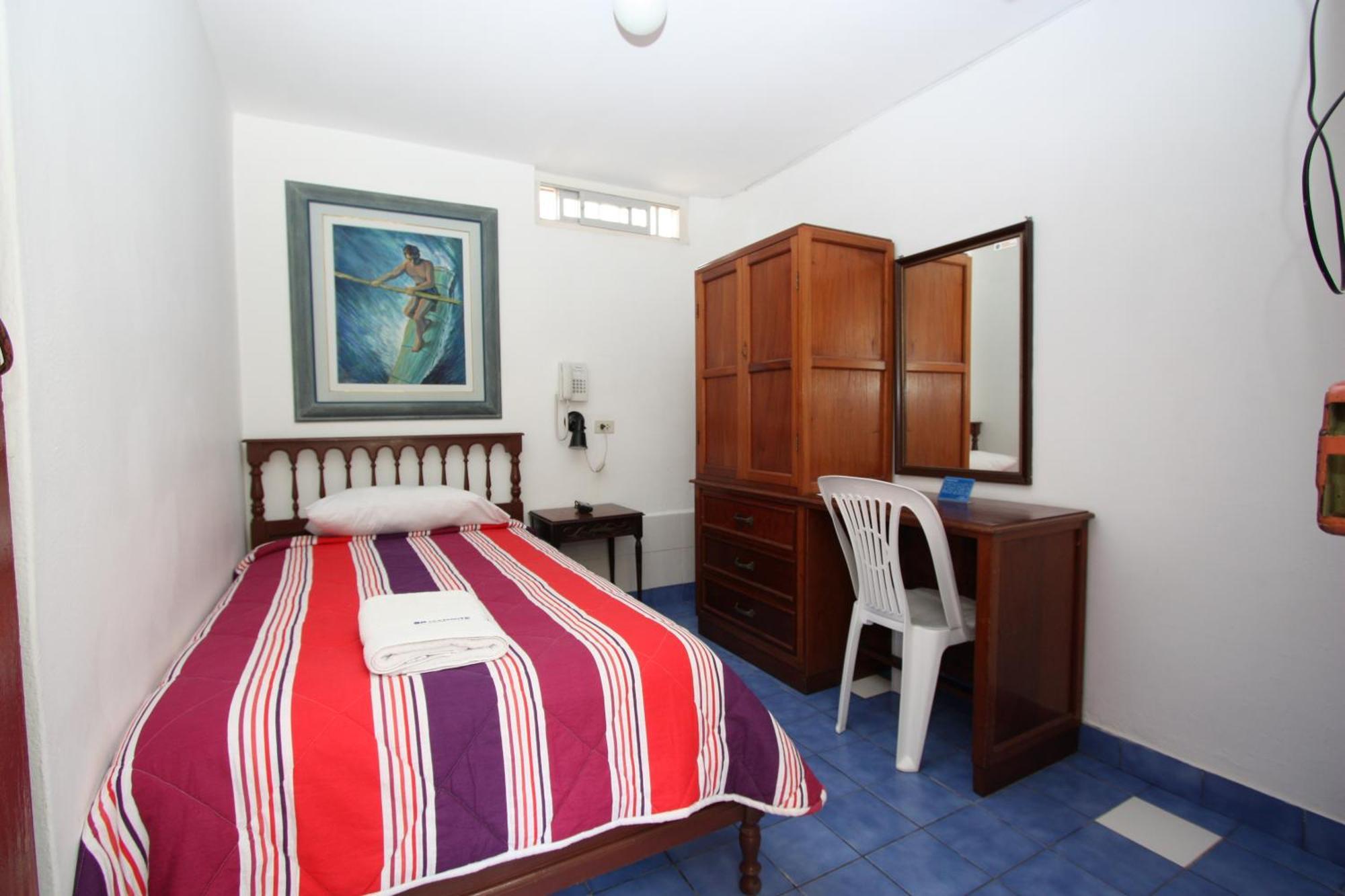 Hotel Bracamonte ฮวนชาโก ภายนอก รูปภาพ