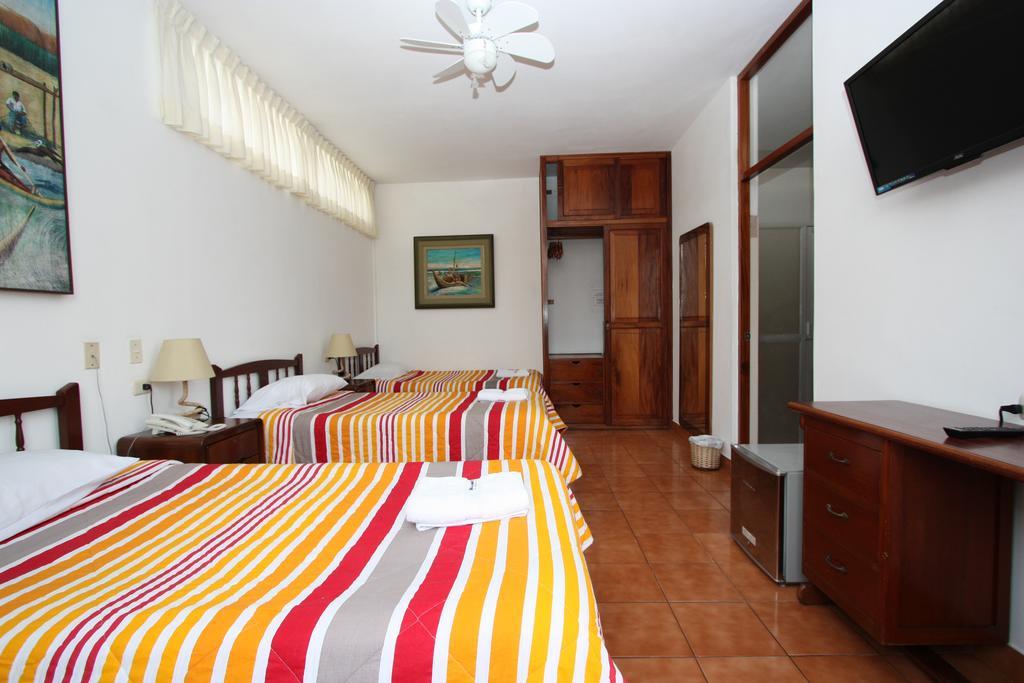 Hotel Bracamonte ฮวนชาโก ภายนอก รูปภาพ