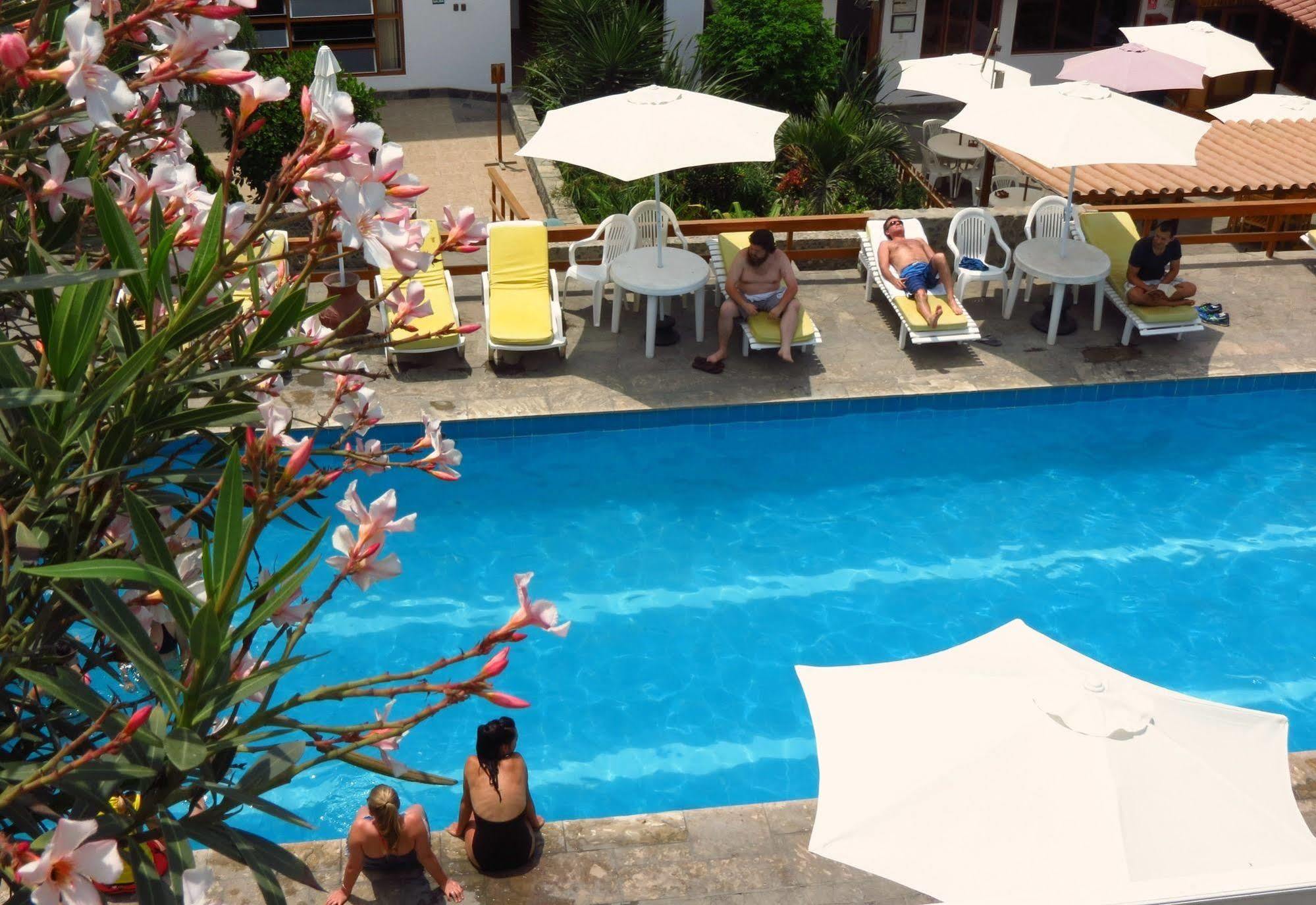 Hotel Bracamonte ฮวนชาโก ภายนอก รูปภาพ